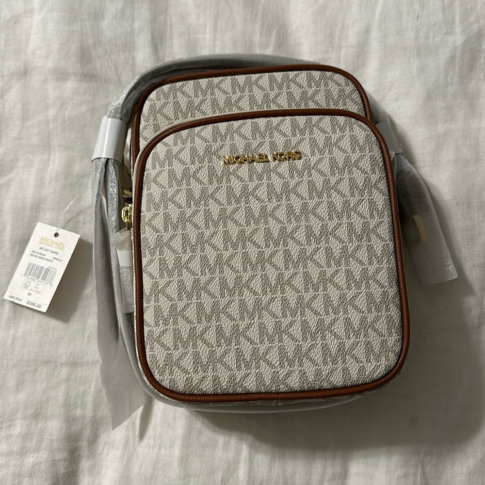 NWT Michael kors crossbody bag